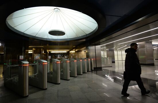 Станция метро "Деловой центр" открыта для пассажиров