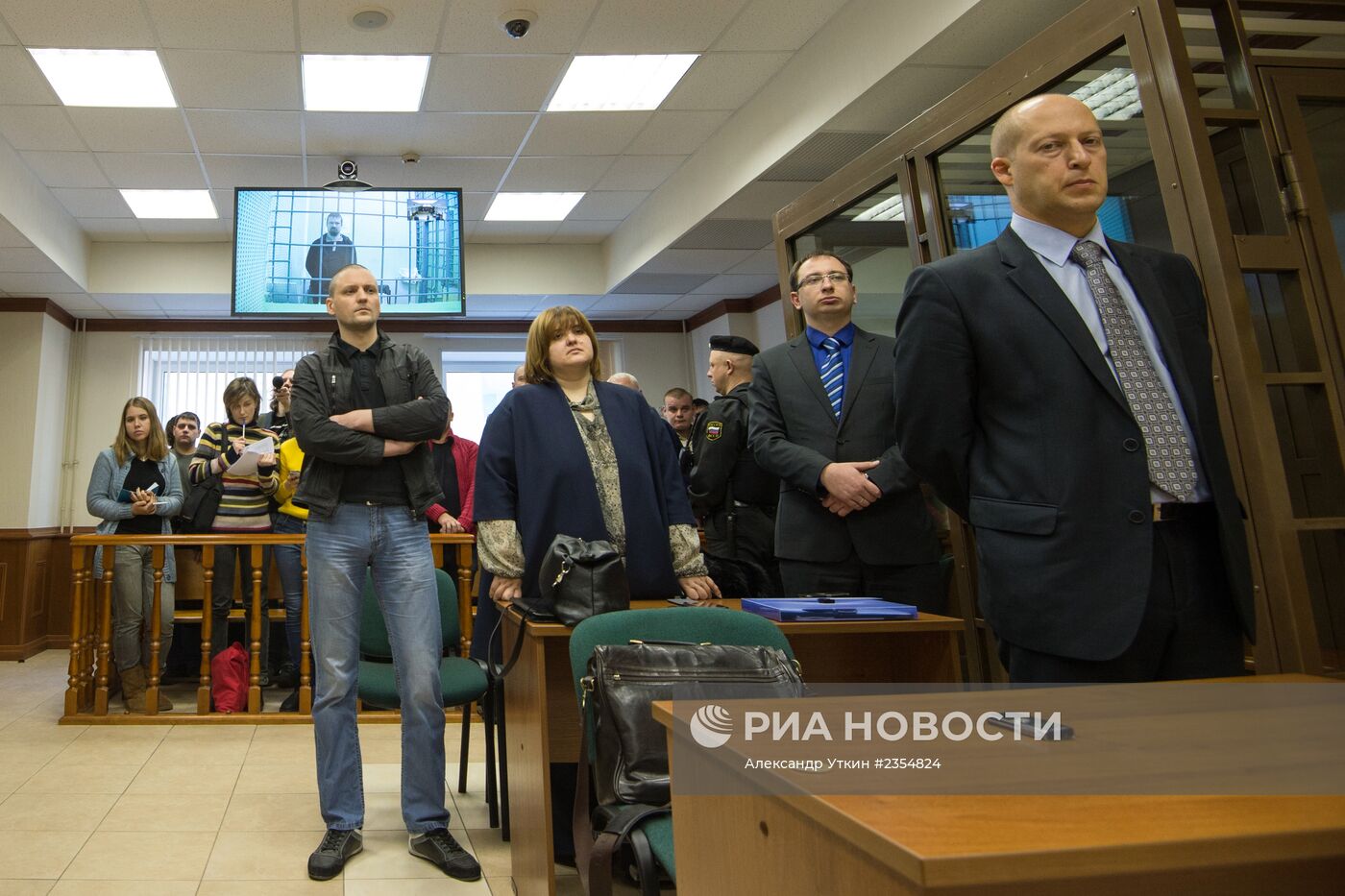 Слушания по жалобе защиты оппозиционеров Сергея Удальцова и Леонида Развозжаева