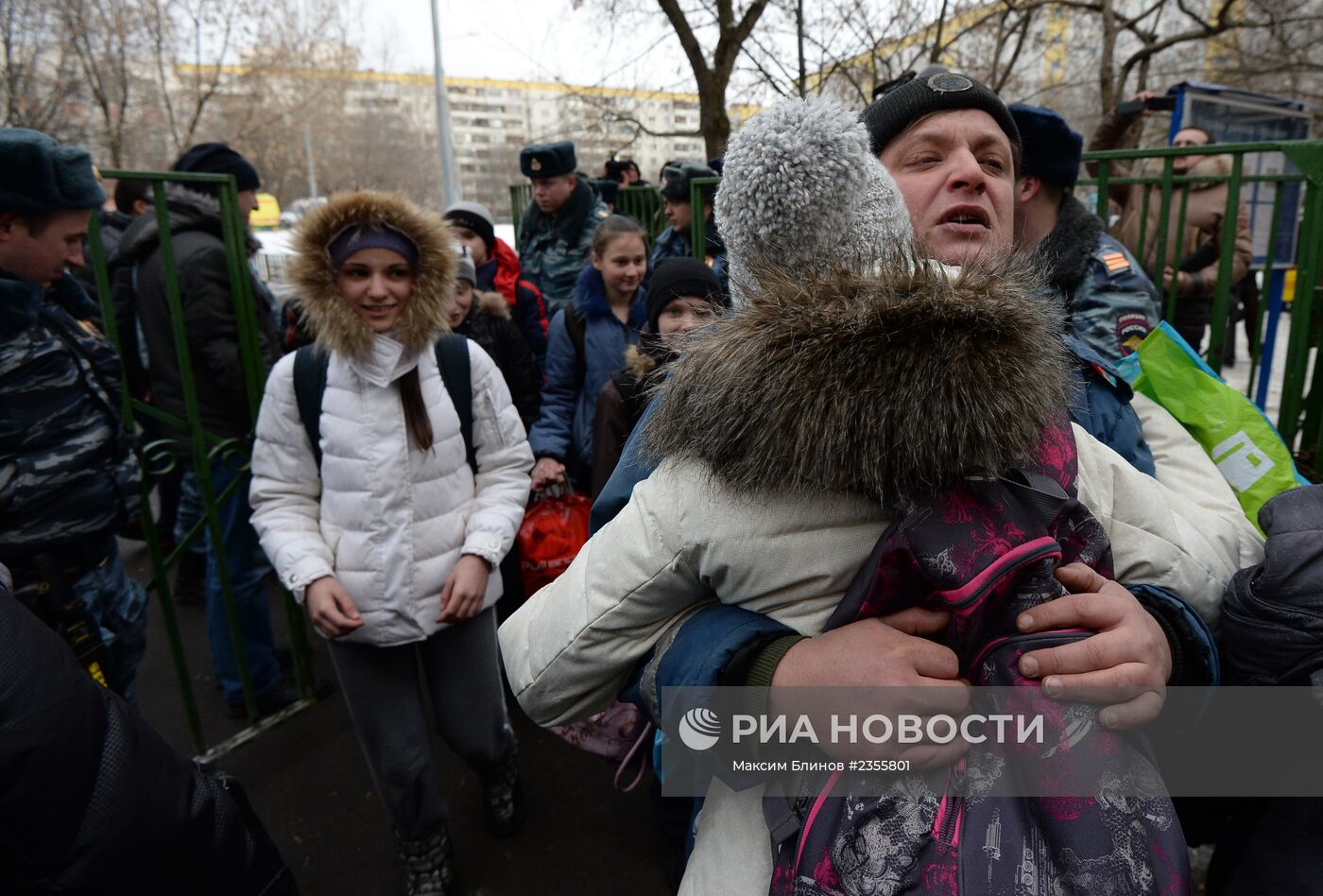 Старшеклассник открыл стрельбу в московской школе