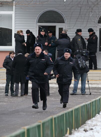 Старшеклассник открыл стрельбу в московской школе