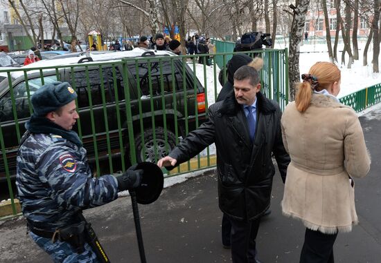 Старшеклассник открыл стрельбу в московской школе