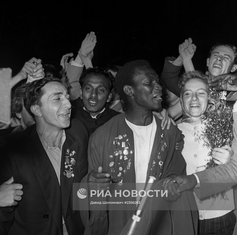 Вечер солидарности с молодежью колониальных стран в Москве
