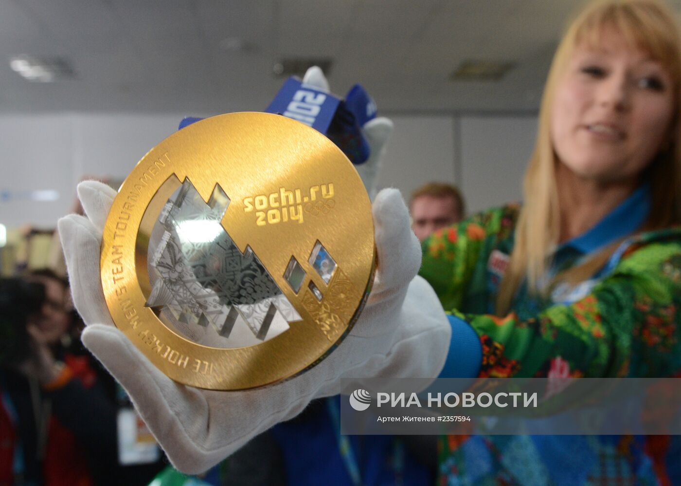 Олимпийские медали прибыли в Сочи