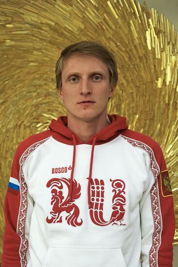 Фотосессия российского конькобежца Ивана Скобрева