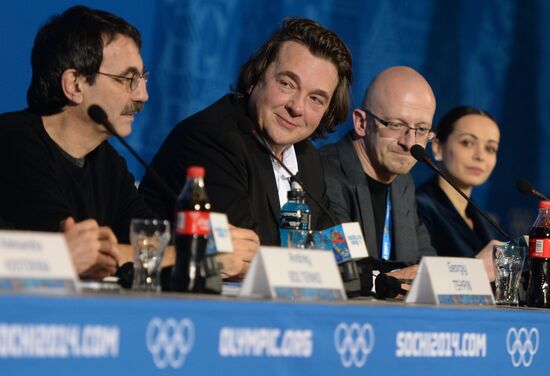 Пресс-конференция по итогам открытия XXII зимних Олимпийских игр в Сочи
