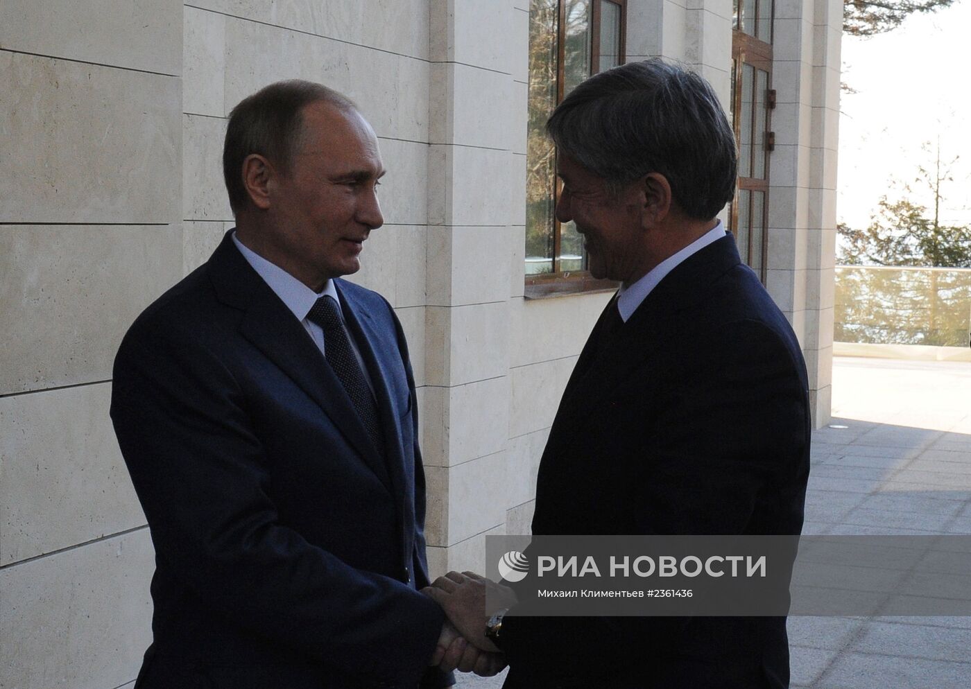 В.Путин встретился с А.Атамбаевым