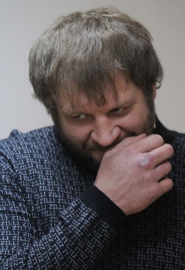 Суд закрыл уголовное дело в отношении спортсмена Александра Емельяненко