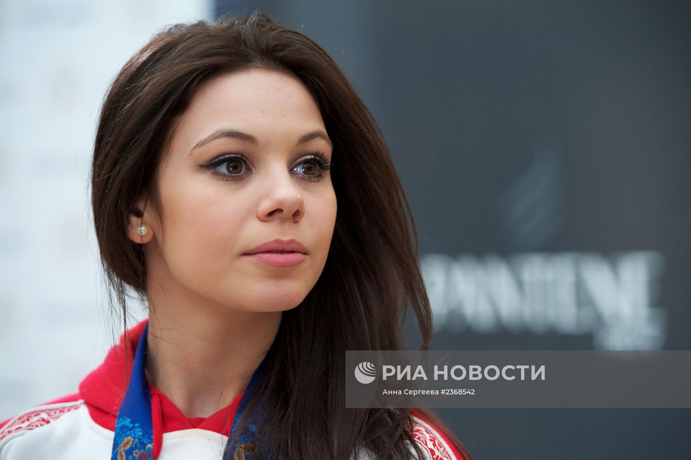 Фотосессия российской фигуристки Елены Ильиных