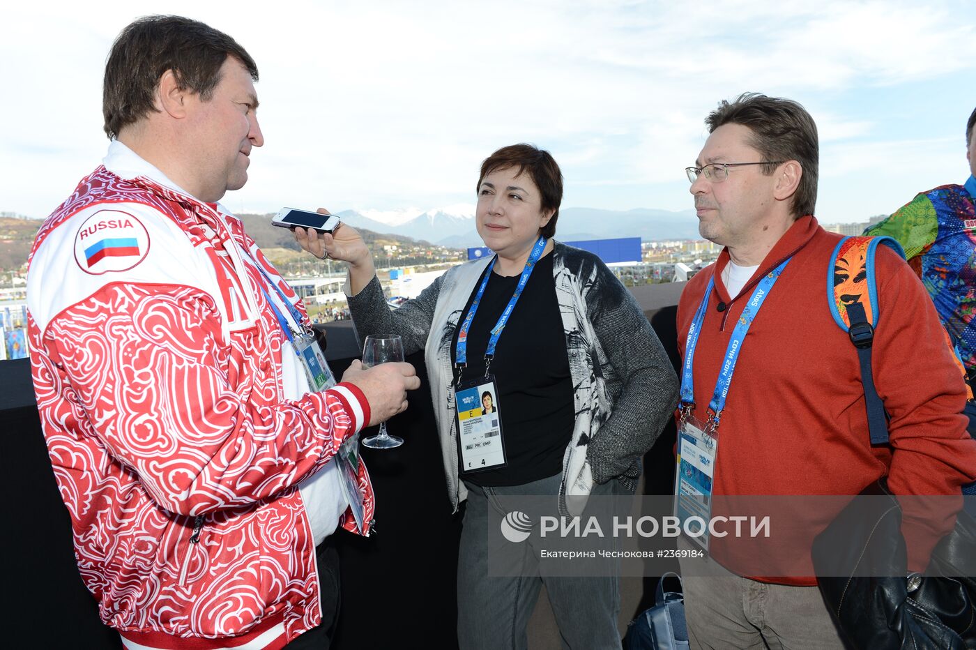 Чествование ветеранов олимпийцев в павильоне "Мегафон" на Олимпиаде в Сочи