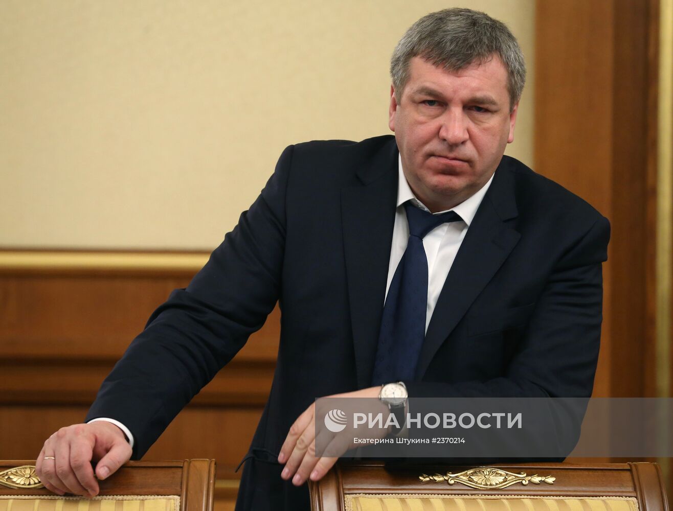 Д.Медведев провел заседание Правительства РФ