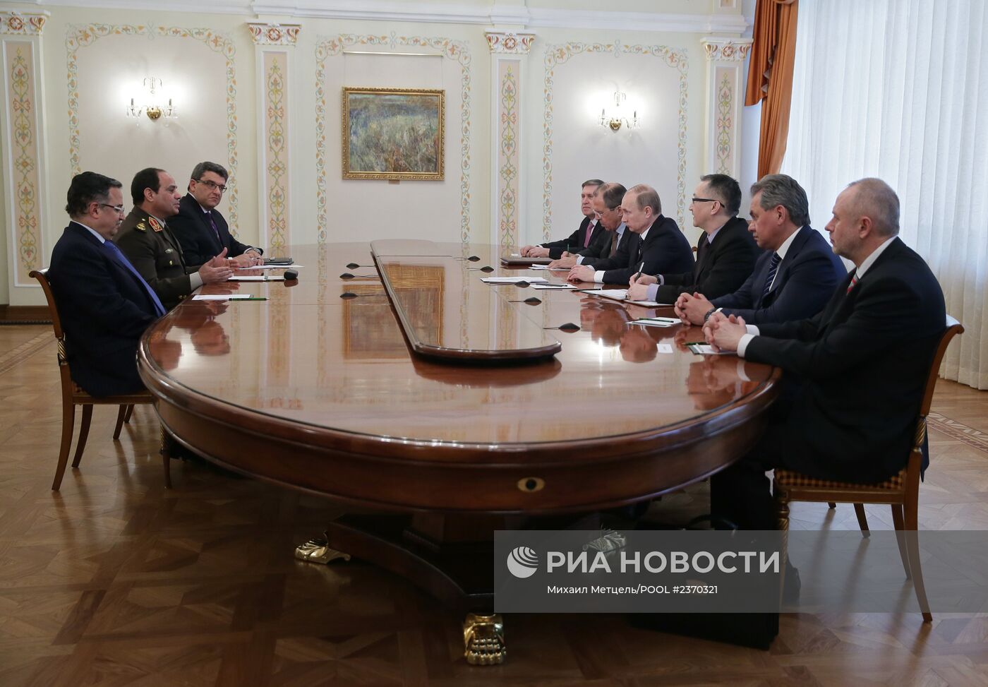 В.Путин провел встречу с Абделем-Фаттахом ас-Сиси и Набилем Фахми