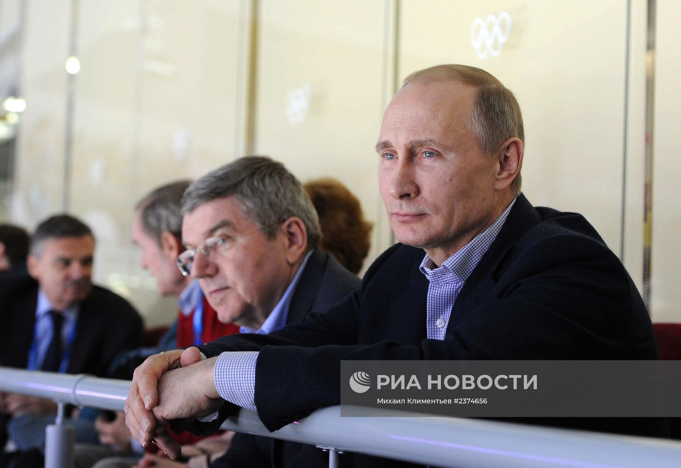 В.Путин посетил хоккейный матч Россия-США