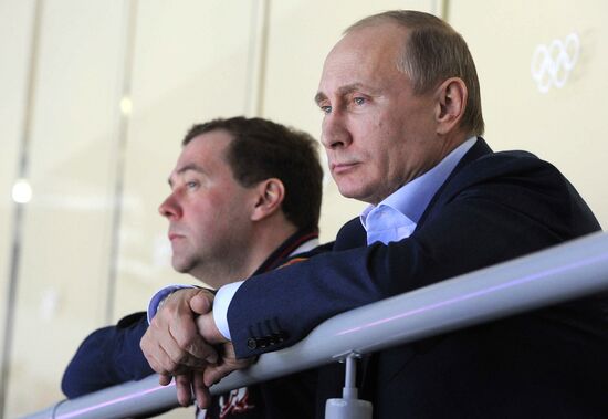 В.Путин и Д.Медведев посетили хоккейный матч Россия - Словакия