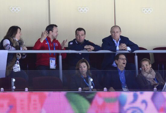 В.Путин и Д.Медведев посетили хоккейный матч Россия - Словакия