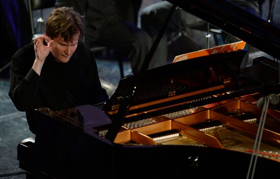 Гала-концерт закрытие VII Зимнего международного фестиваля искусств в Сочи