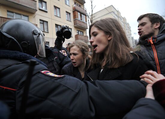 Оглашение приговора по уголовному делу о беспорядках на Болотной площади 6 мая 2012 года