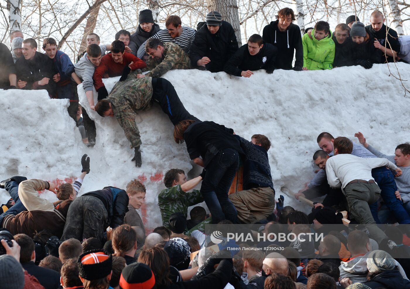 Проводы Масленицы в регионах России