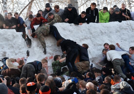 Проводы Масленицы в регионах России