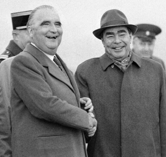 БРЕЖНЕВ ПОМПИДУ