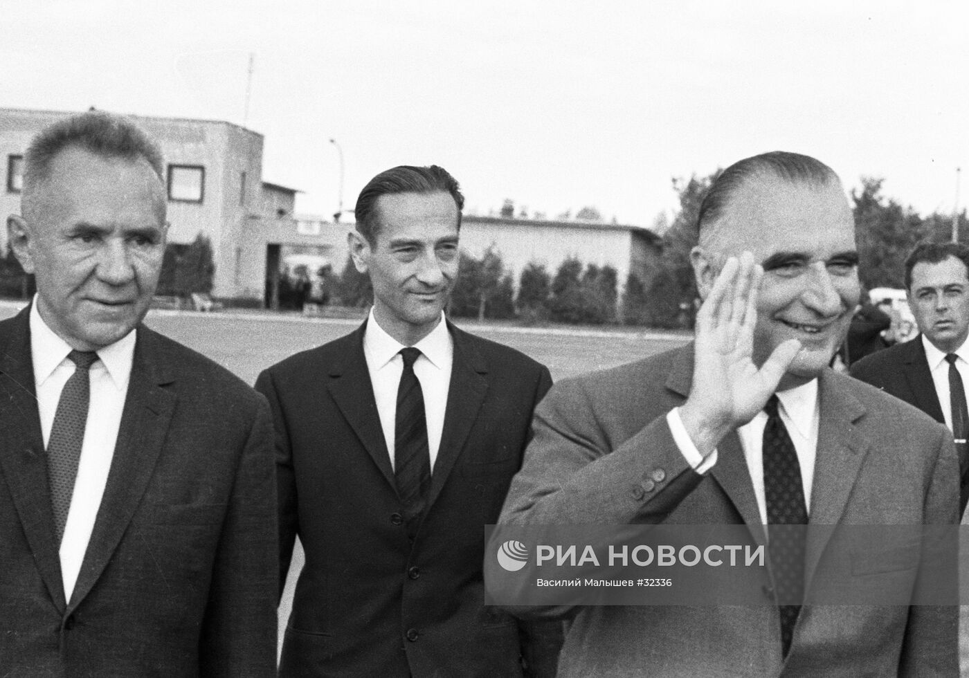 ПОМПИДУ КОСЫГИН