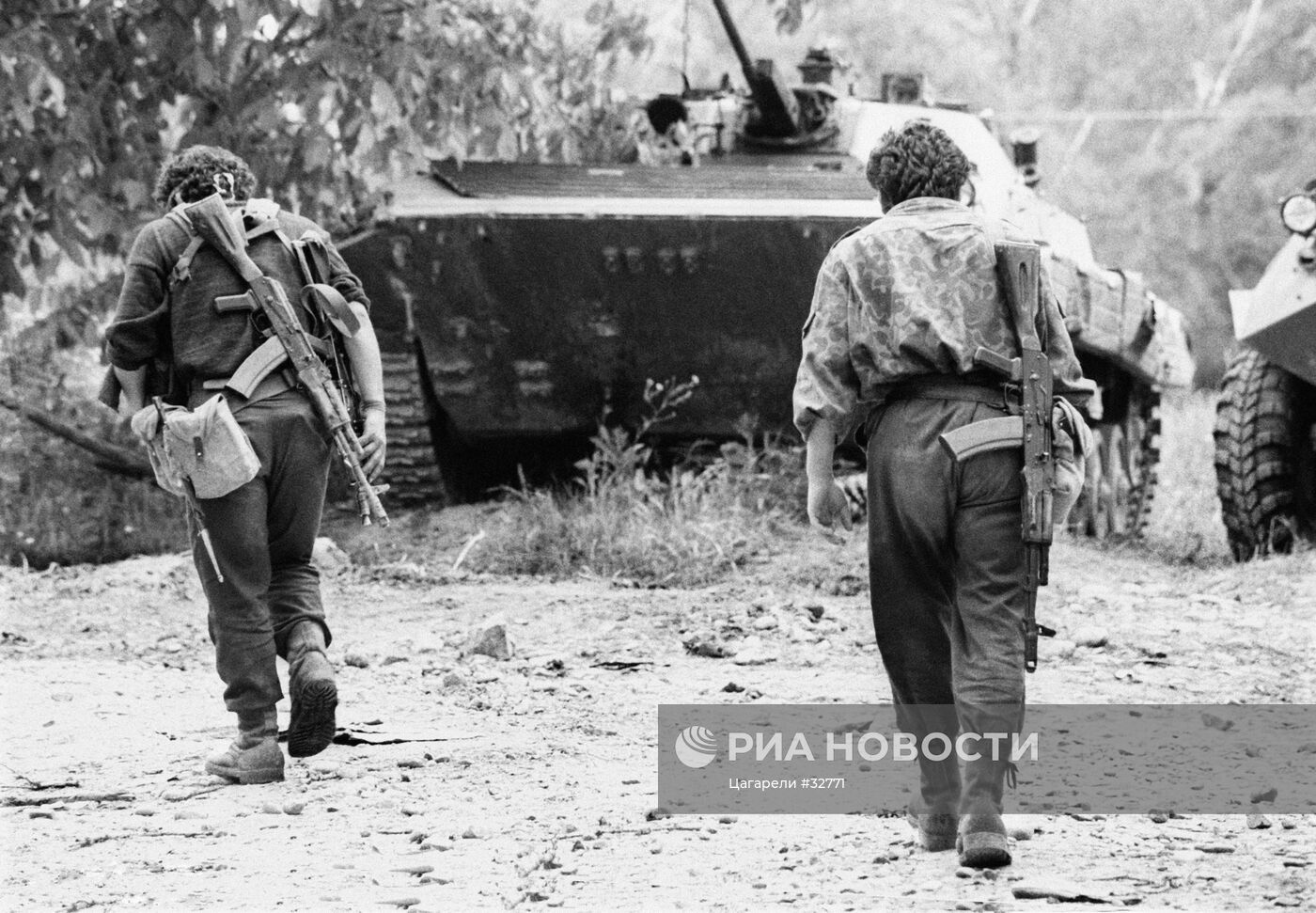 Осетия конфликт 1992. Юго осетинский конфликт 1991-1992. Осетино-ингушский конфликт 1992 беженцы. Грузия южная осетия конфликт 1991-1992. Осетия конфликт 1992.