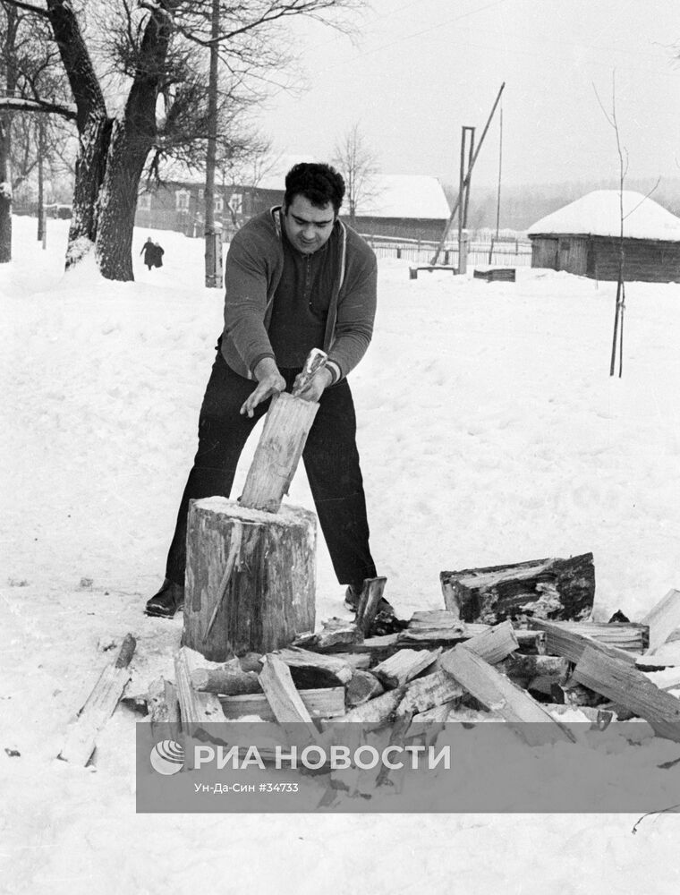 АЛЕКСЕЕВ ТЯЖЕЛЫЙ ВЕС ЧЕМПИОН ДРОВА