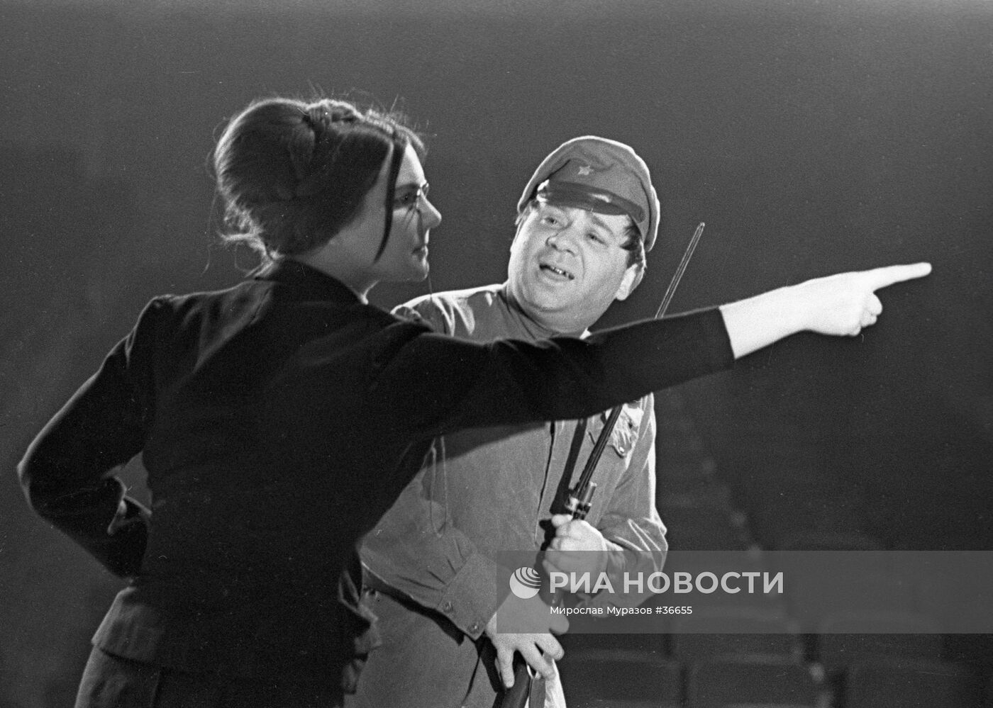 Сцена из спектакля "Шестое июля" по пьесе Михаила Шатрова