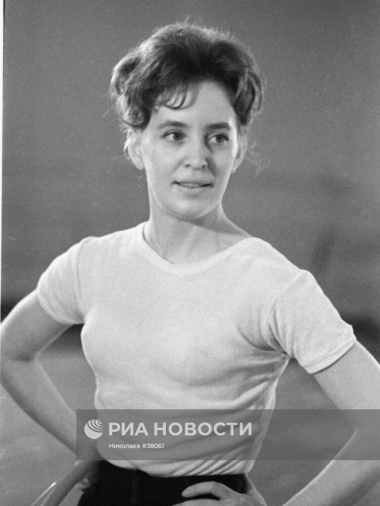 ГИМНАСТКА САВИНКОВА