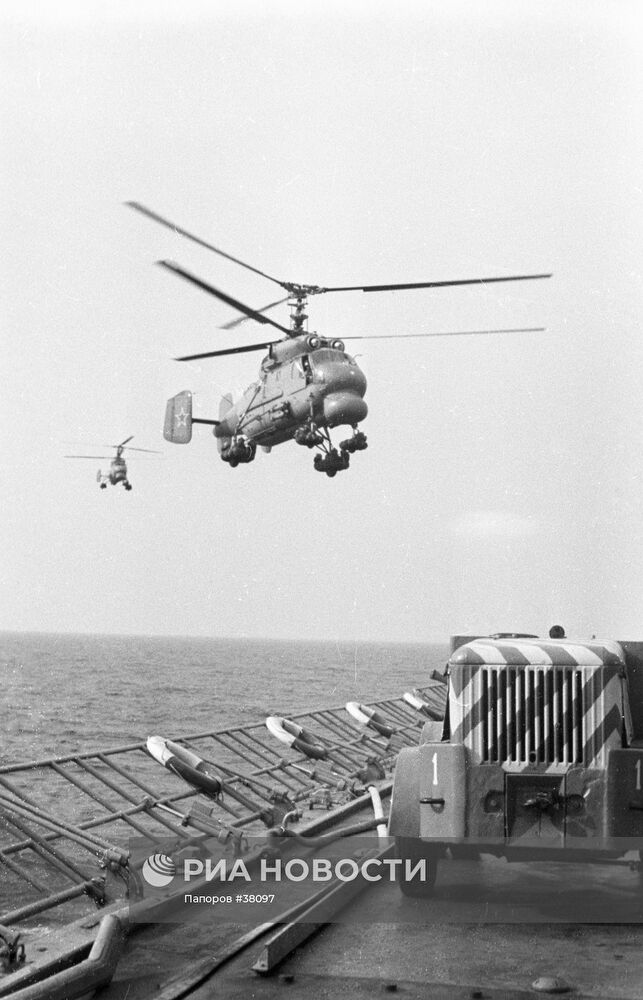 ВЕРТОЛЕТ КРЕЙСЕР ПОСАДКА