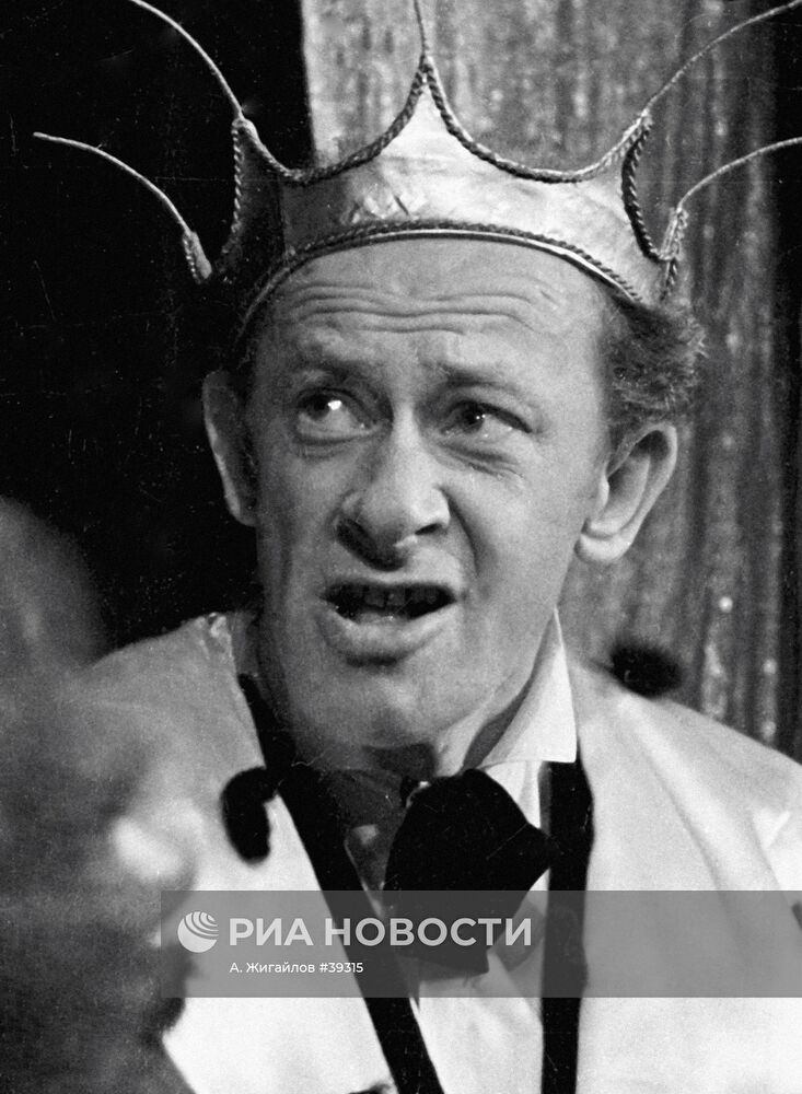 ЕВСТИГНЕЕВ "ГОЛЫЙ КОРОЛЬ"