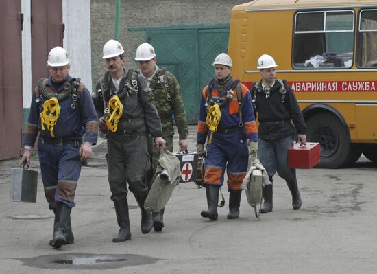 Тренировка отряда горноспасателей