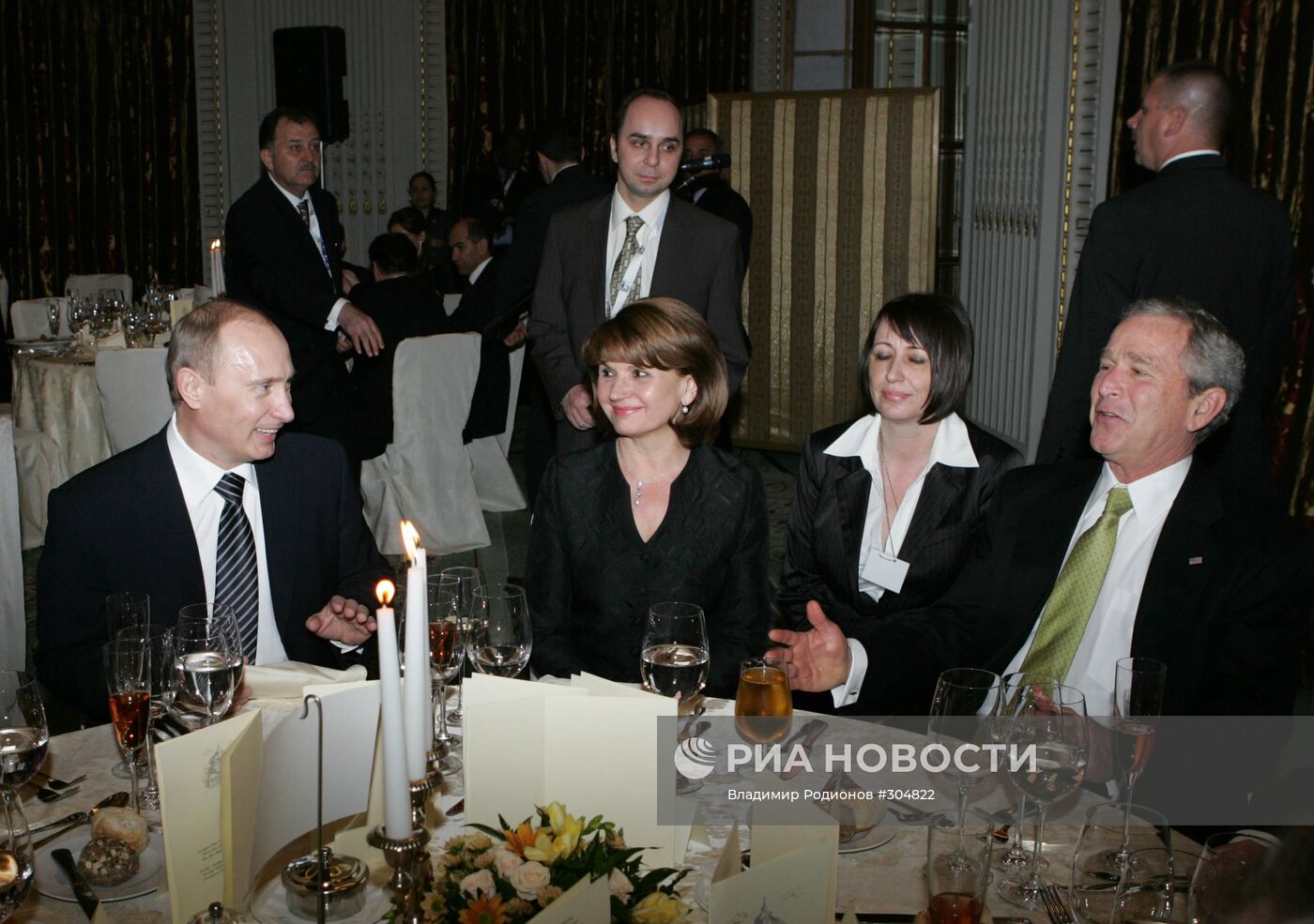 В.Путин и Д.Буш в Бухаресте