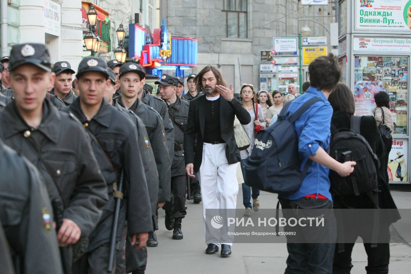 На Тверской улице перед началом репетиции парада