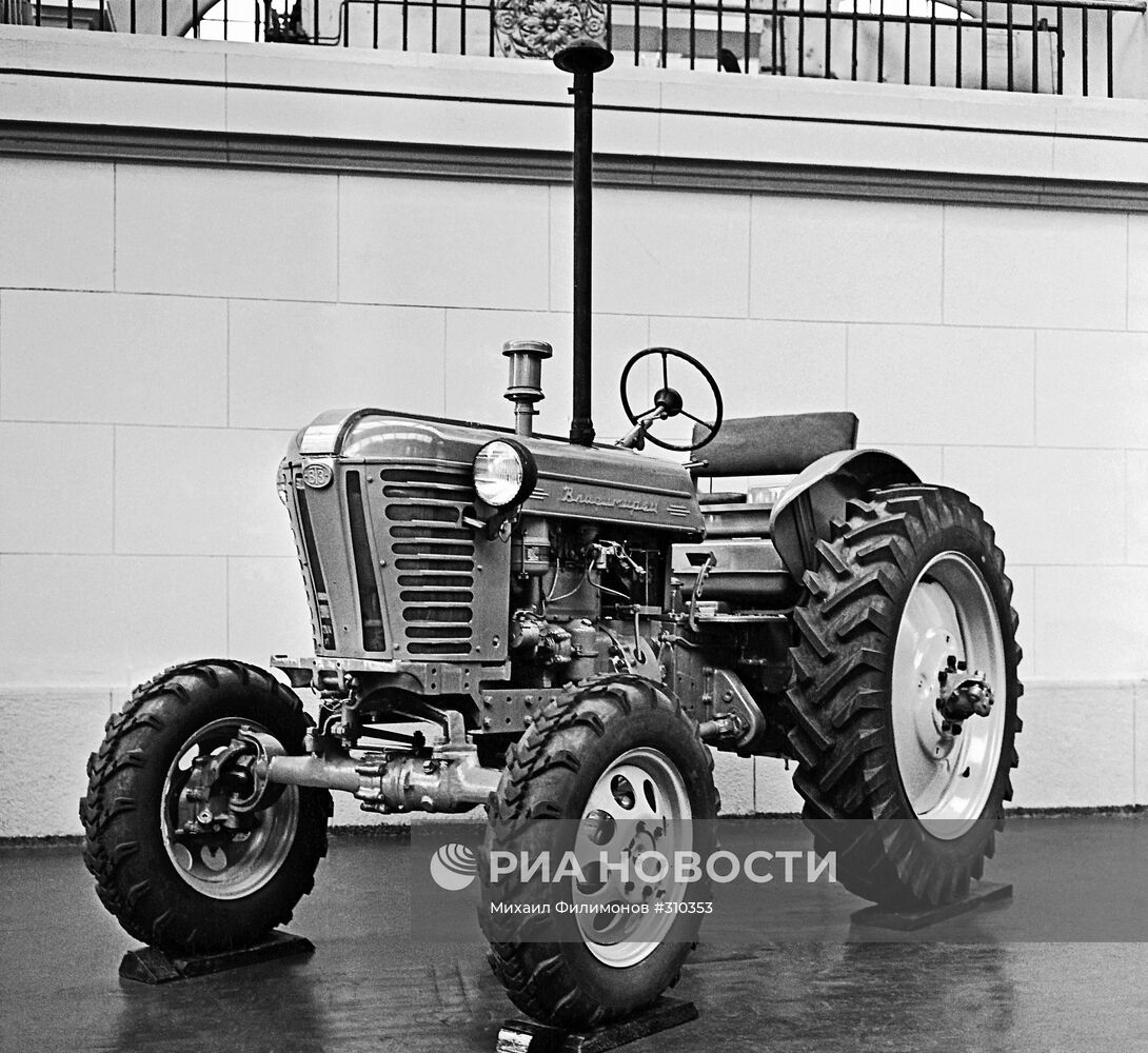 Советский трактор