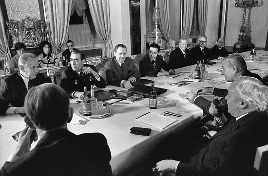 Л.И.Брежнев, А.Н.Косыгин и А.А.Громыко во время встречи с Г.Вильсоном