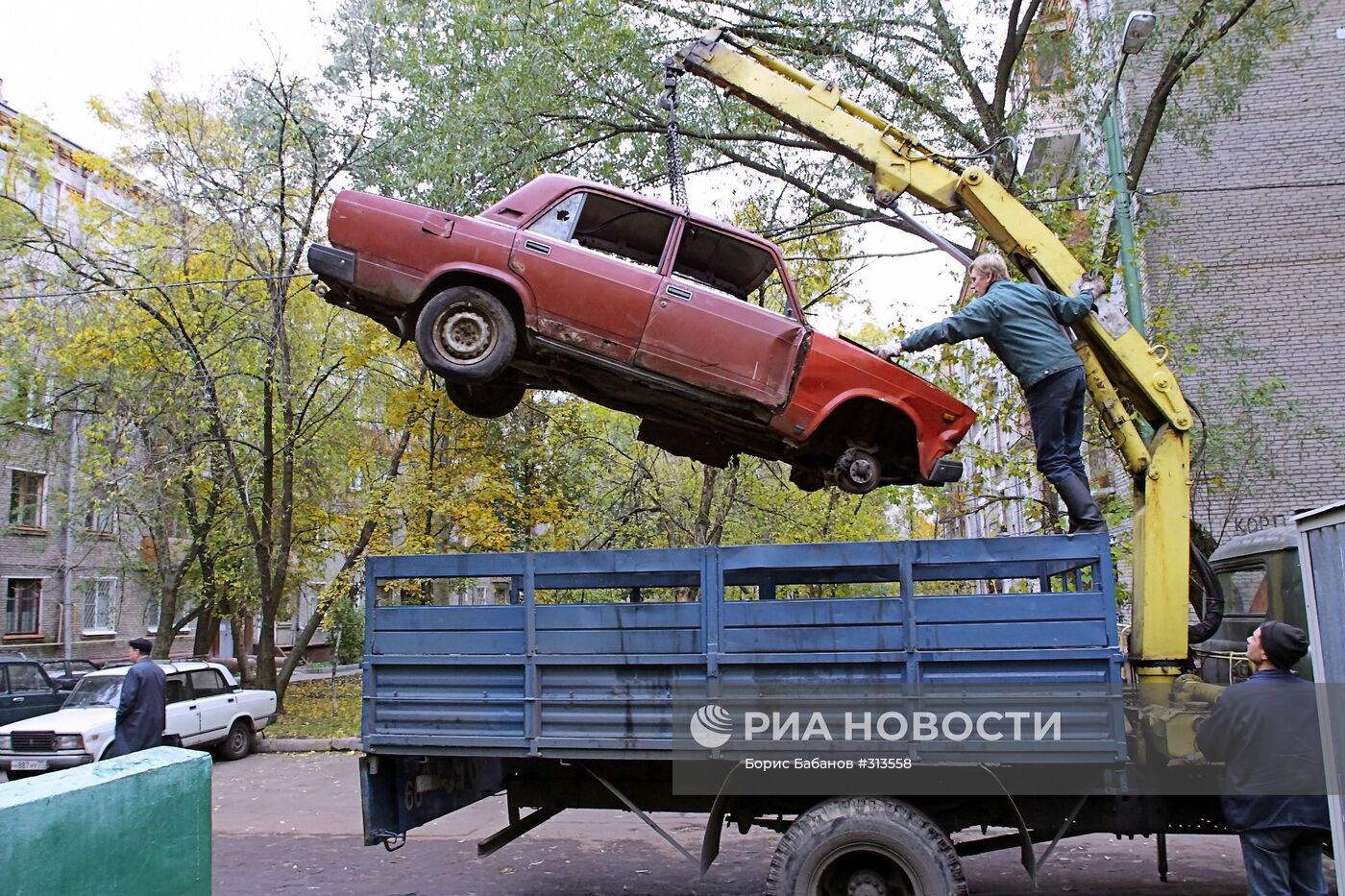 Уборка автомусора в Москве