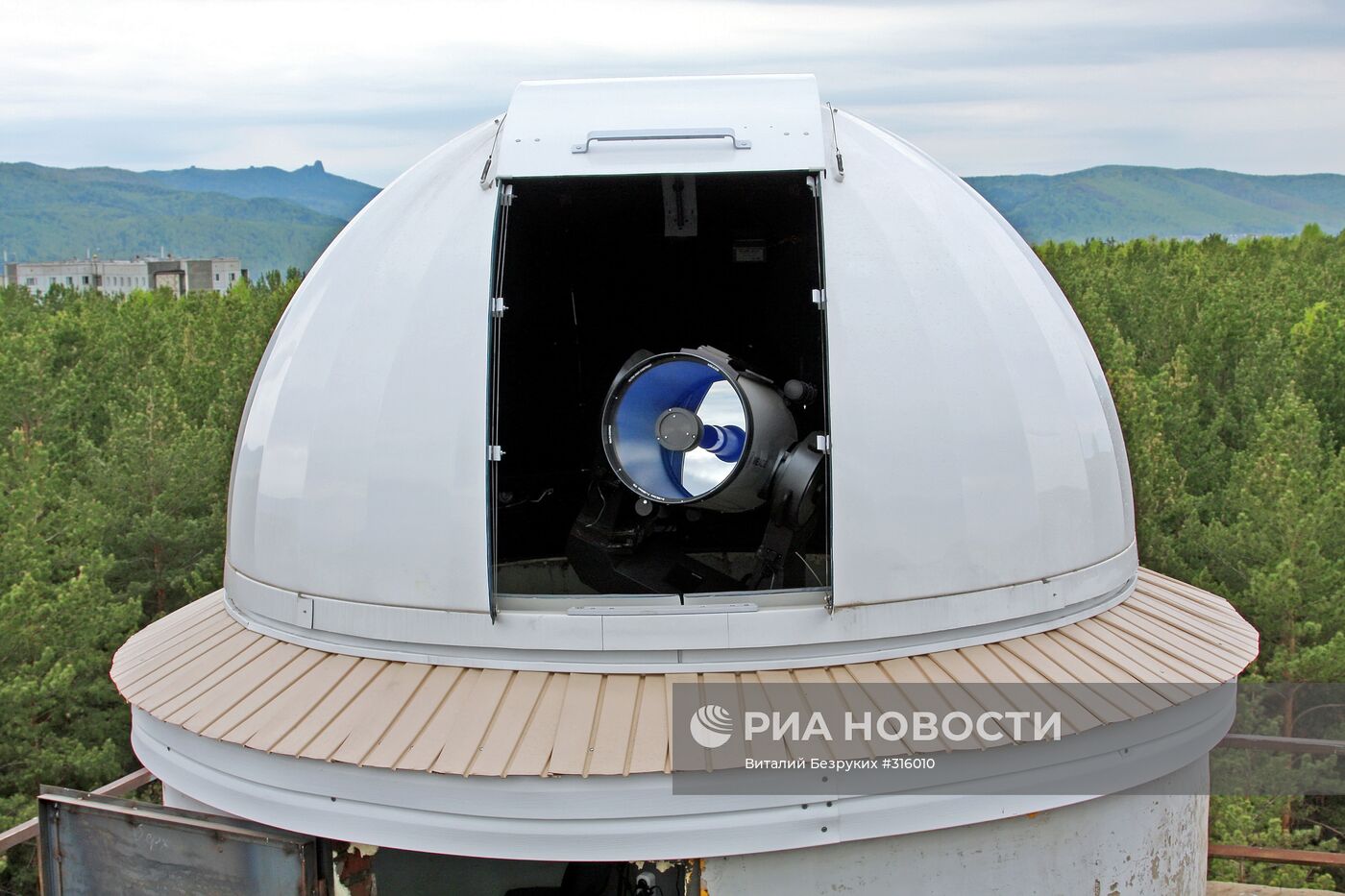 Зеркально-линзовый телескоп