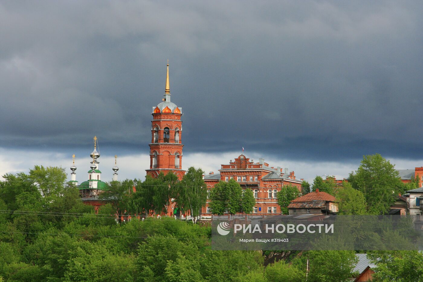 Тихвинский храм Кунгур. Кунгур достопримечательности. Кунгур достопримечательности города. Достопримечательности Кунгура фото с названиями.