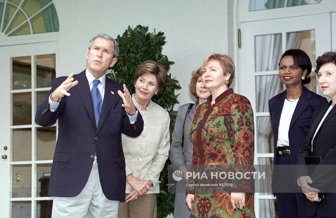 Л.Путина, Л.Буш, Дж.Буш и К.Райс