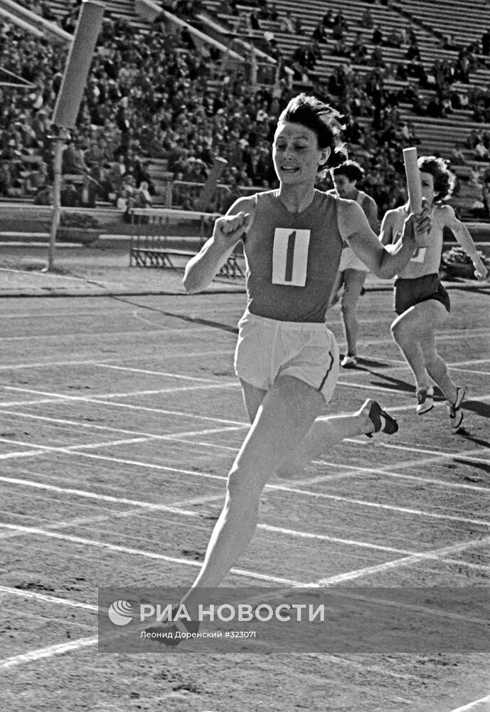 Легкоатлетка Н.Башлыкова