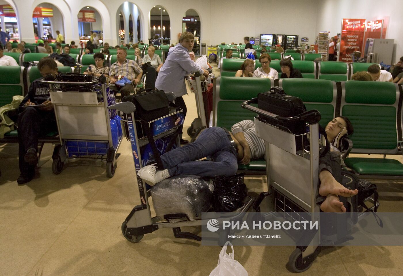 Зал ожидания в аэропорту домодедово