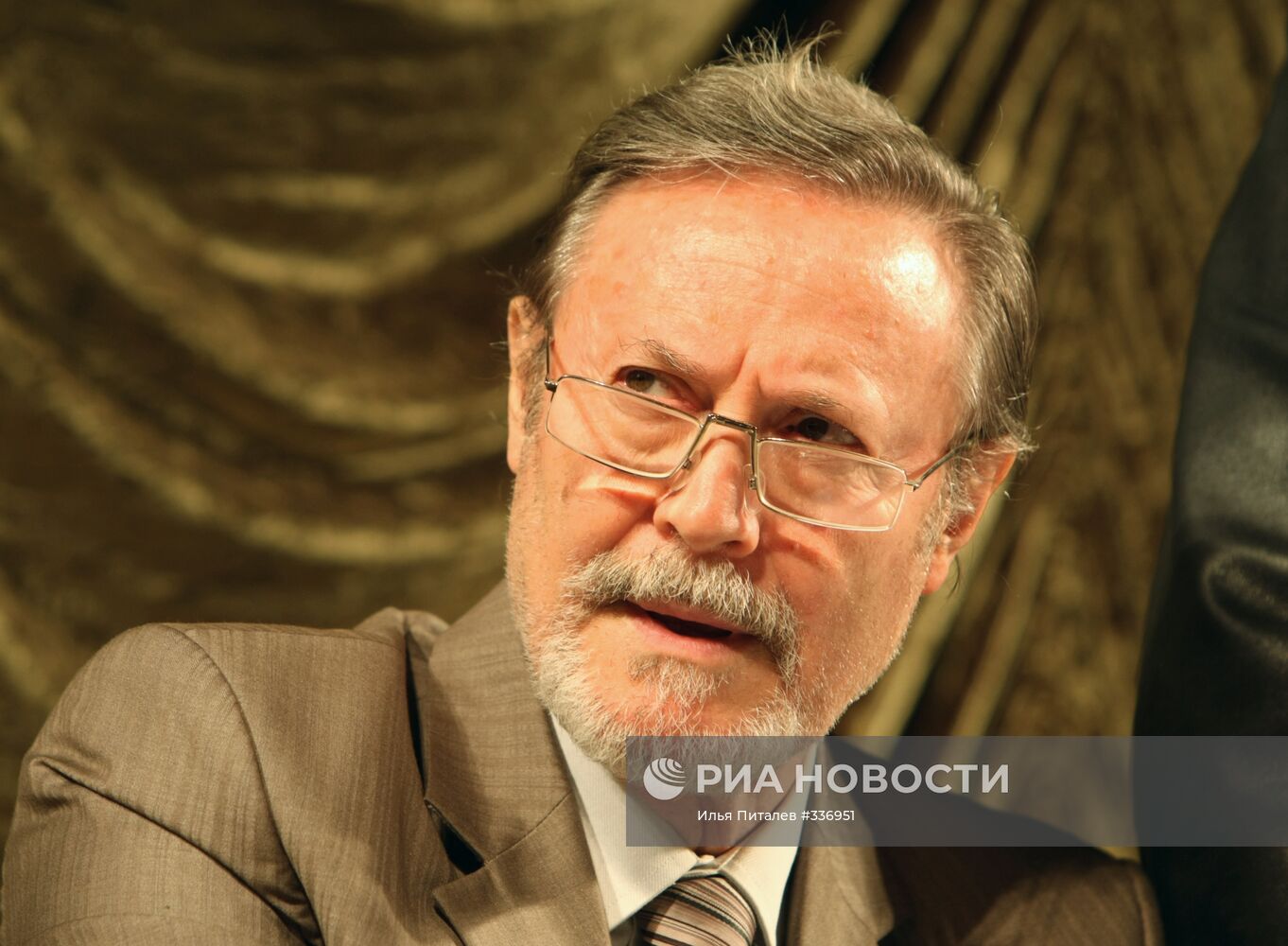 Сбор труппы Малого театра