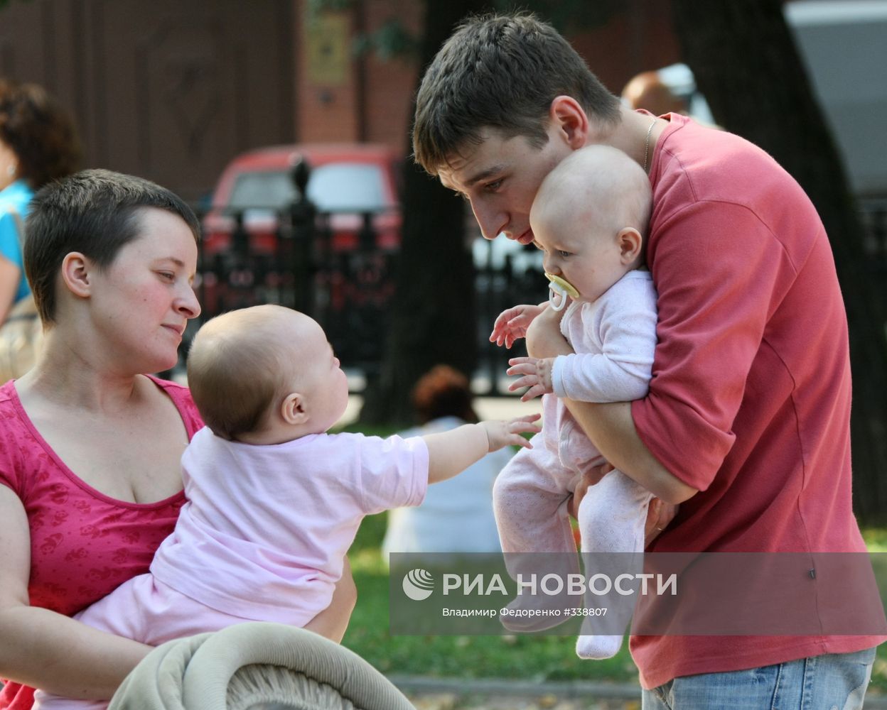 Отдых москвичей на Гоголевском бульваре