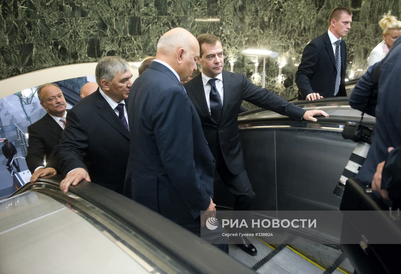 В Москве открыта станция метро "Славянский бульвар"