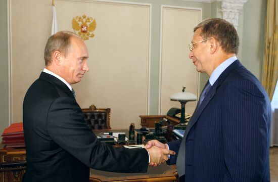 В.Путин провел встречу с В.Евтушенковым