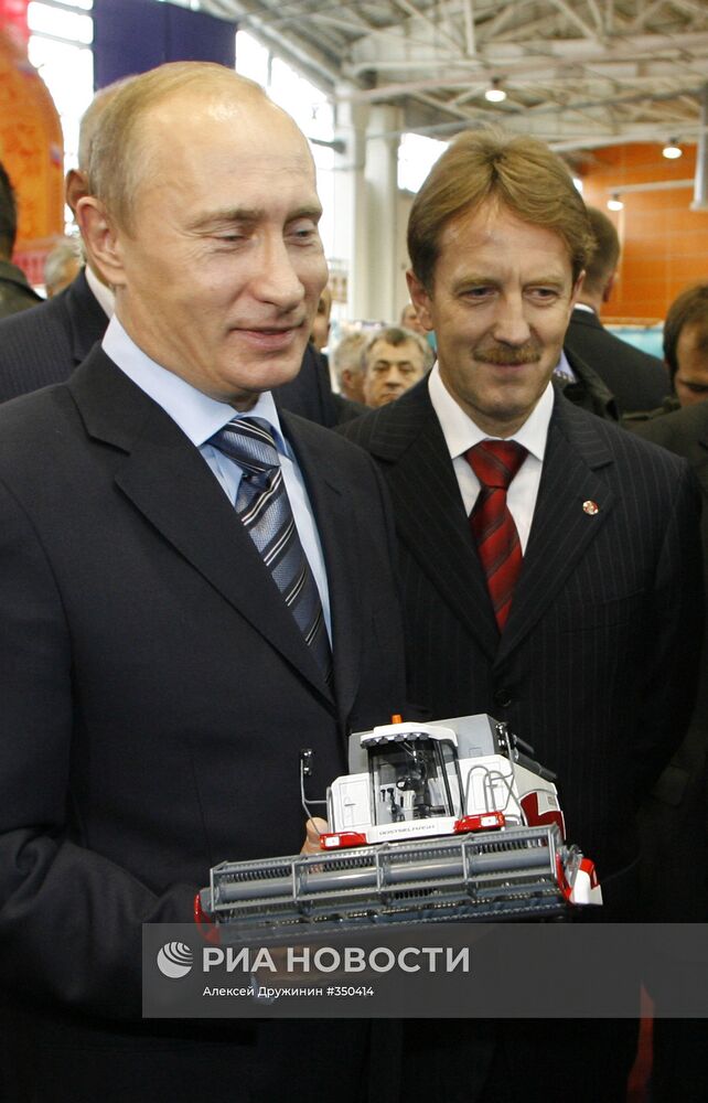 В.Путин посетил агровыставку "Золотая осень" на ВВЦ