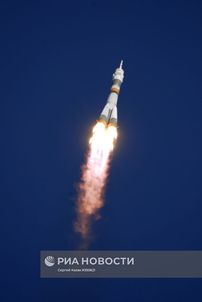 Запуск ракеты «Союз-ФГ» с ПКК «Союз ТМА-13»