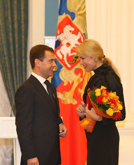 Президент России Д.Медведев вручил государственные награды