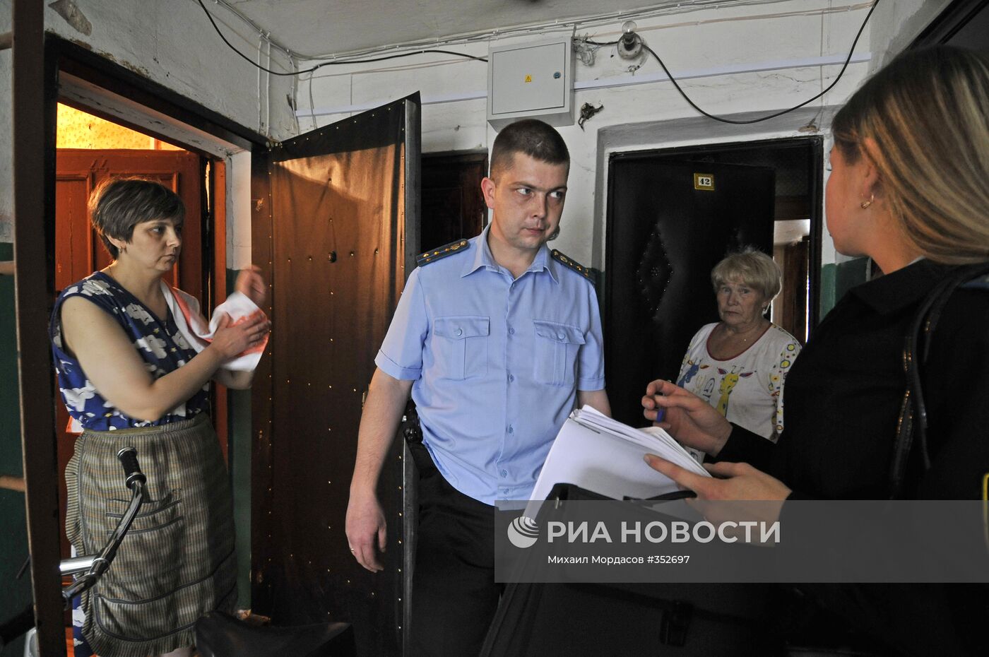 Рейд судебных приставов по взысканию долгов в Великом Новгороде