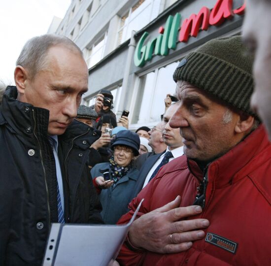 В.Путин беседует с жителями Новосибирска